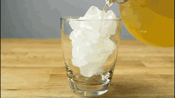 柠檬水、淡盐水、蜂蜜水、白水......第一杯“最讲究”的水到底该喝什么？