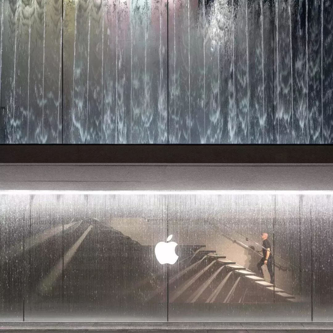 苹果米兰旗舰店设计，被誉为“欧洲最美苹果店”！