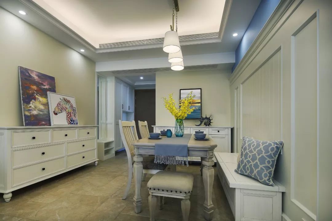 106平的美式风三居室，米..与蓝色构造的舒适之家