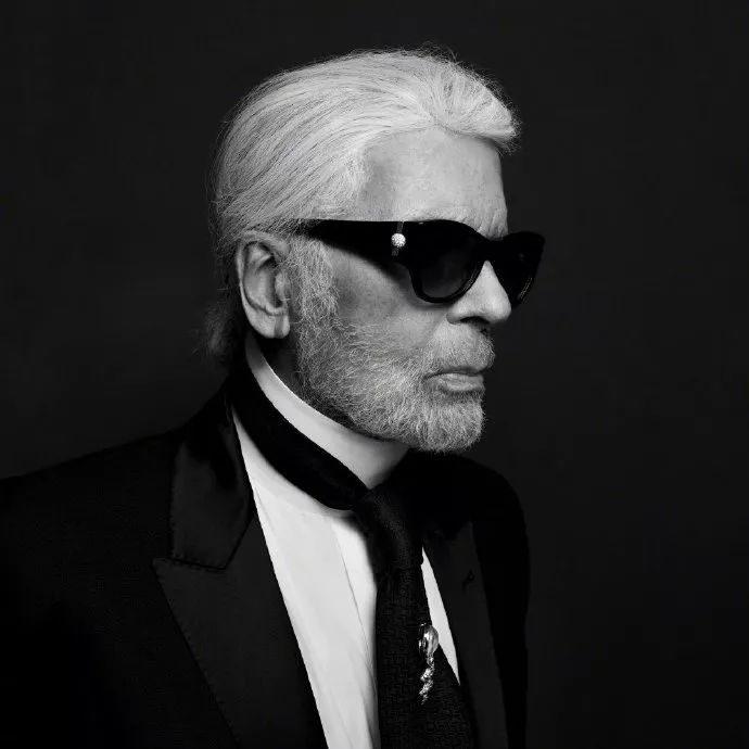 潮资讯 | 致敬Chanel艺术总监Karl Lagerfeld，一个时代终结了，但他的精神永存