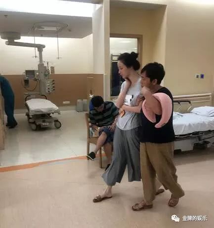 刘雨欣住院照片正式曝光，患上抑郁症还要赶回片场继续拍戏