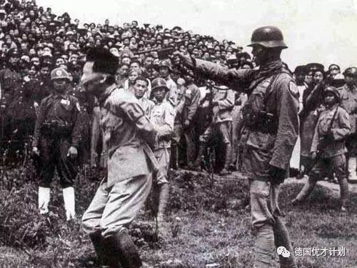 击毙..鬼子3.3万，却被囚禁了33年，今天不能不说的“中国军神”！