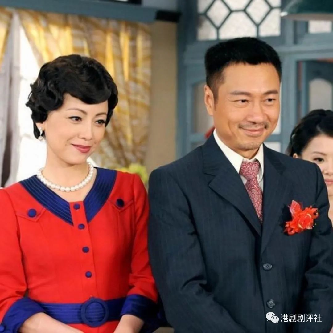 这部TVB经典剧难逃翻拍命运,昔日最佳CP合体,网友:既期待又担心