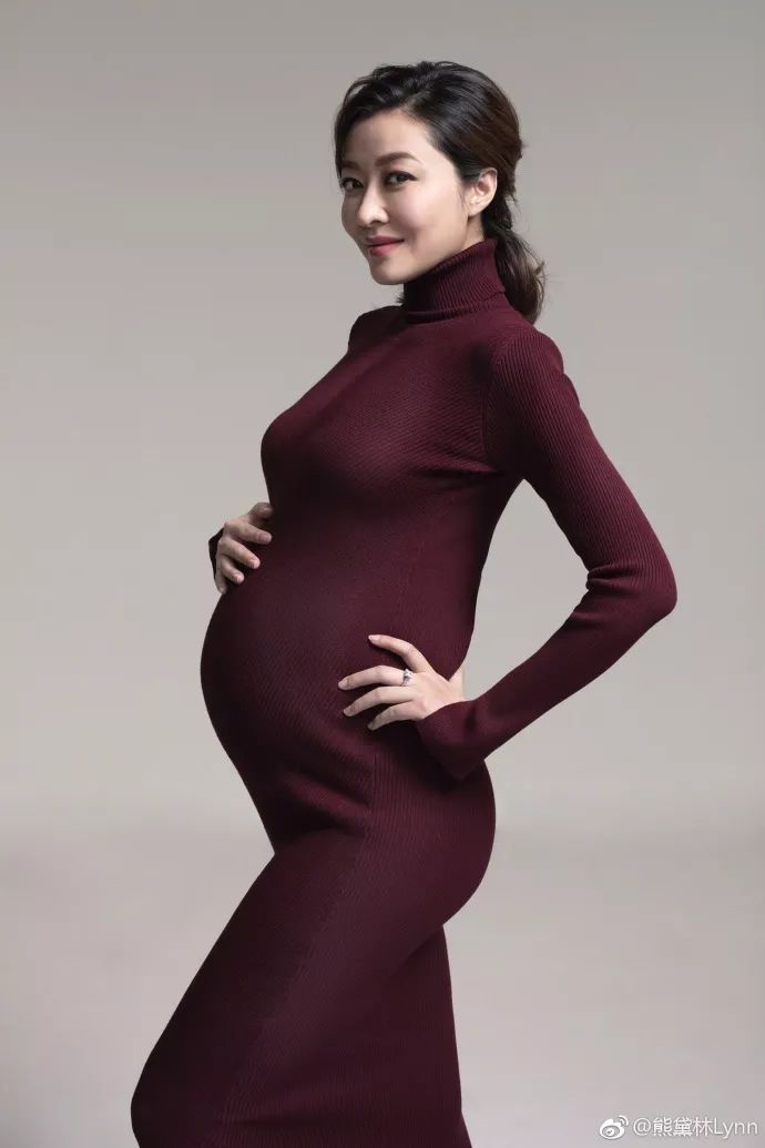48岁钟丽缇备孕拼四胎，高龄产妇如何保持卵子年轻？