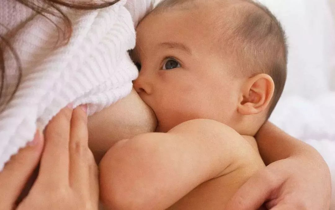 宝宝吃奶时的4个坏习惯，你家娃中了几个？