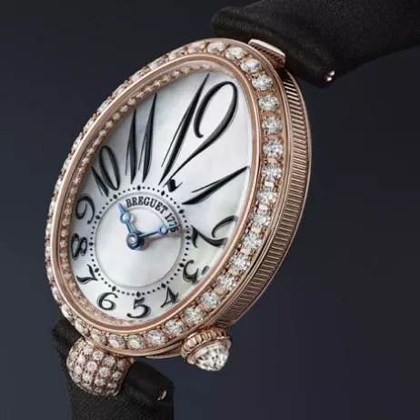 历史上第一枚腕表，开启致敬女性的时计美学