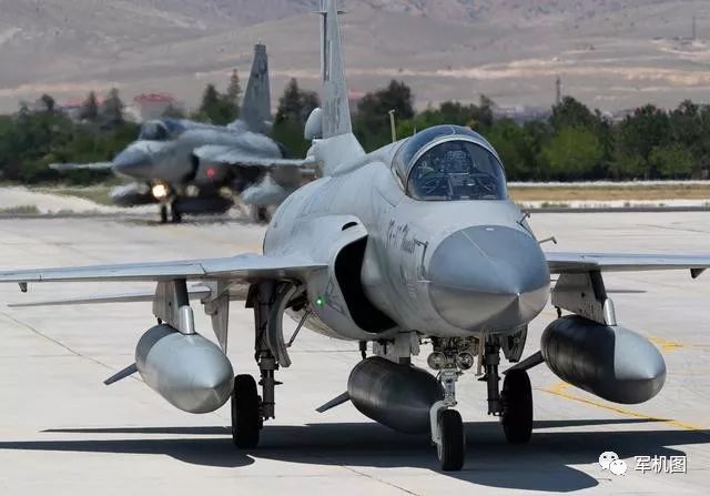 土耳其军方为F-35找备胎，“枭龙”会成为选择？
