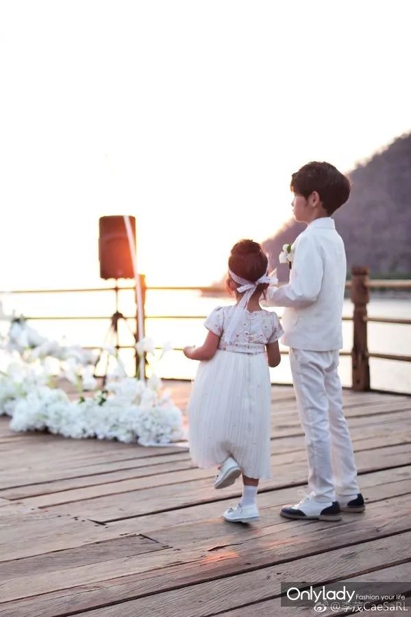 隐婚8年生了俩娃的杨烁，为啥突然补办婚礼？