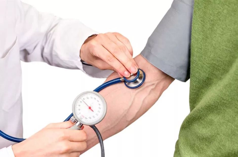 我国1/4的成年人患有高血压，血压高到多少才是高血压？