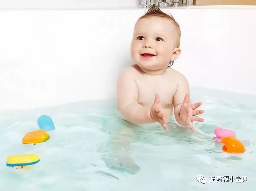 宝宝风寒感冒发烧可以泡澡吗？