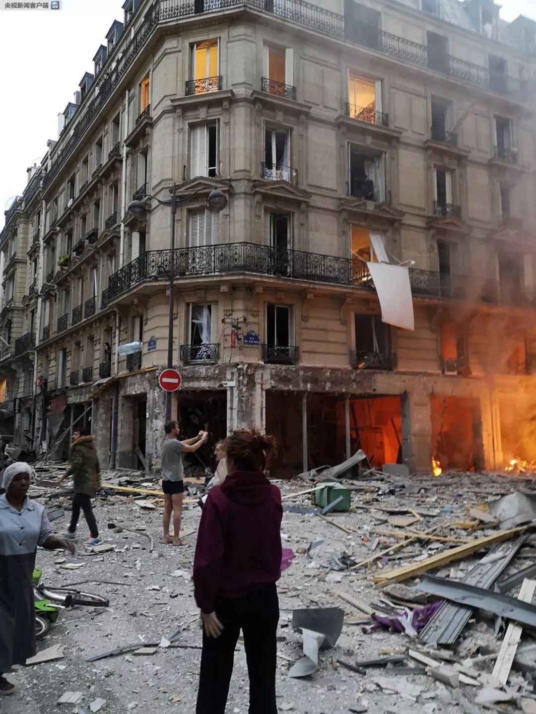 突发！巴黎市中心发生严重爆炸，多人受伤