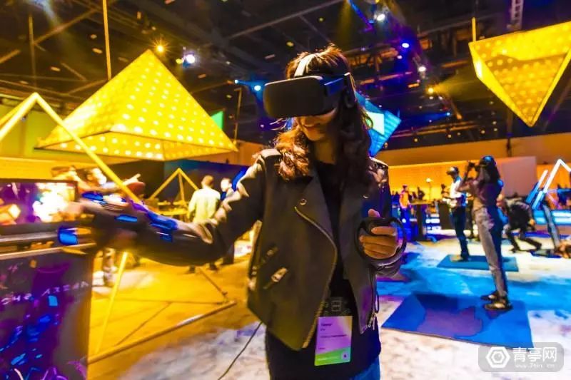 论VR还要多久才能像智能手机一样普及