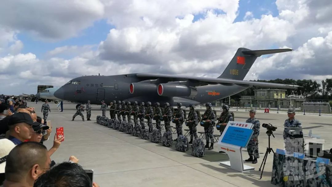 独家揭秘！陕西90位帅小伙考入空军航空大学 入学典礼竟在天上……