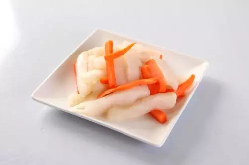 教你一招最简单的自制腌萝卜，超级下饭！放一年都不会坏~