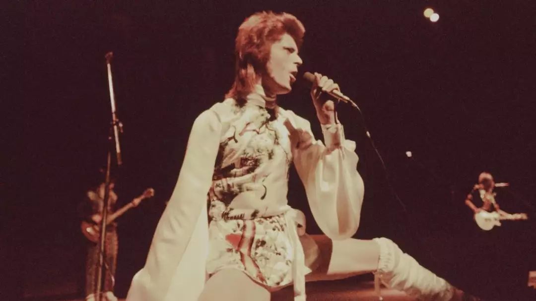 教育 | 时装历史：David Bowie与无性别概念的诞生