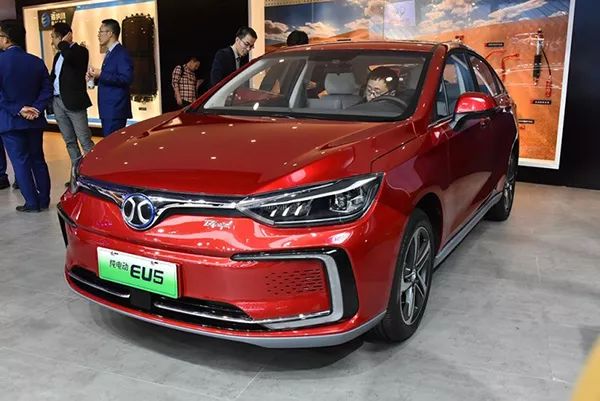 北京新能源汽车政策出台 看看你要买的车能拿到多少补贴？