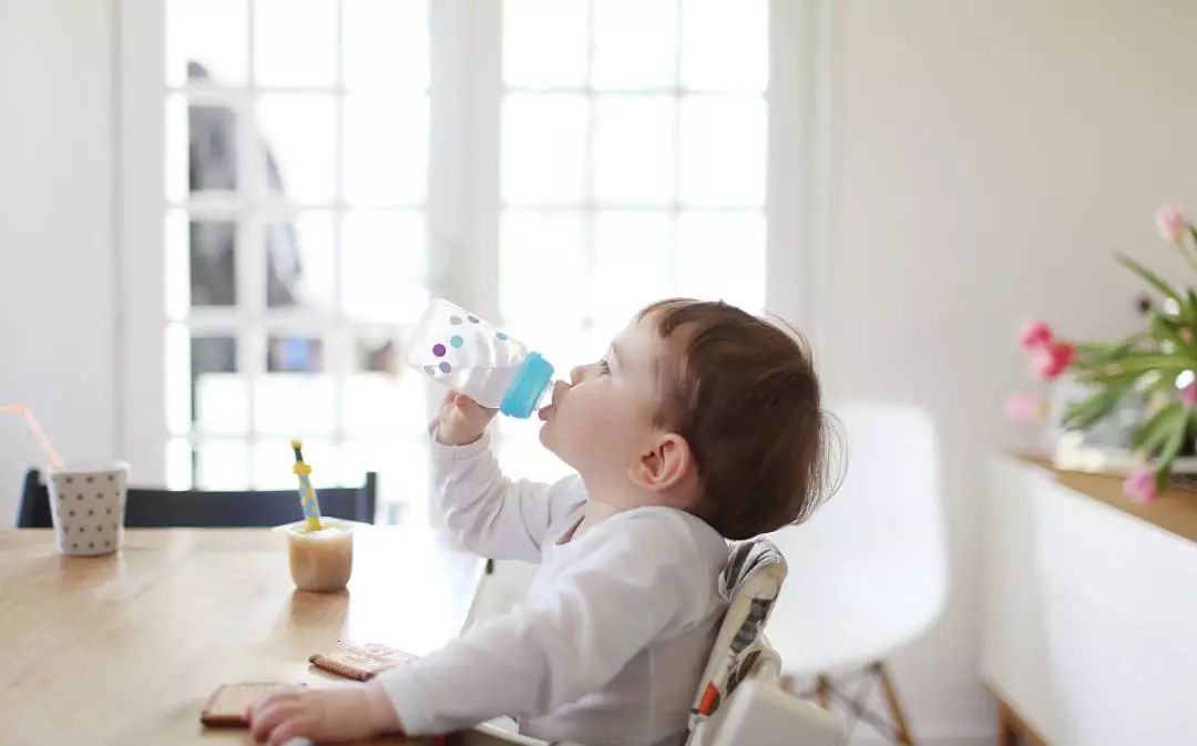 关于宝宝喝水这件事，你可能做错了