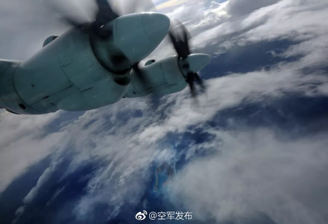 中国空军运9运输机抵达俄罗斯赛场，魔改到连娘家都认不得了