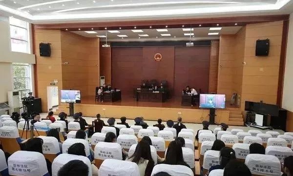 【案件】49人分6批出庭受审！临桂法院开庭审理桂林最大“移民经济”..案