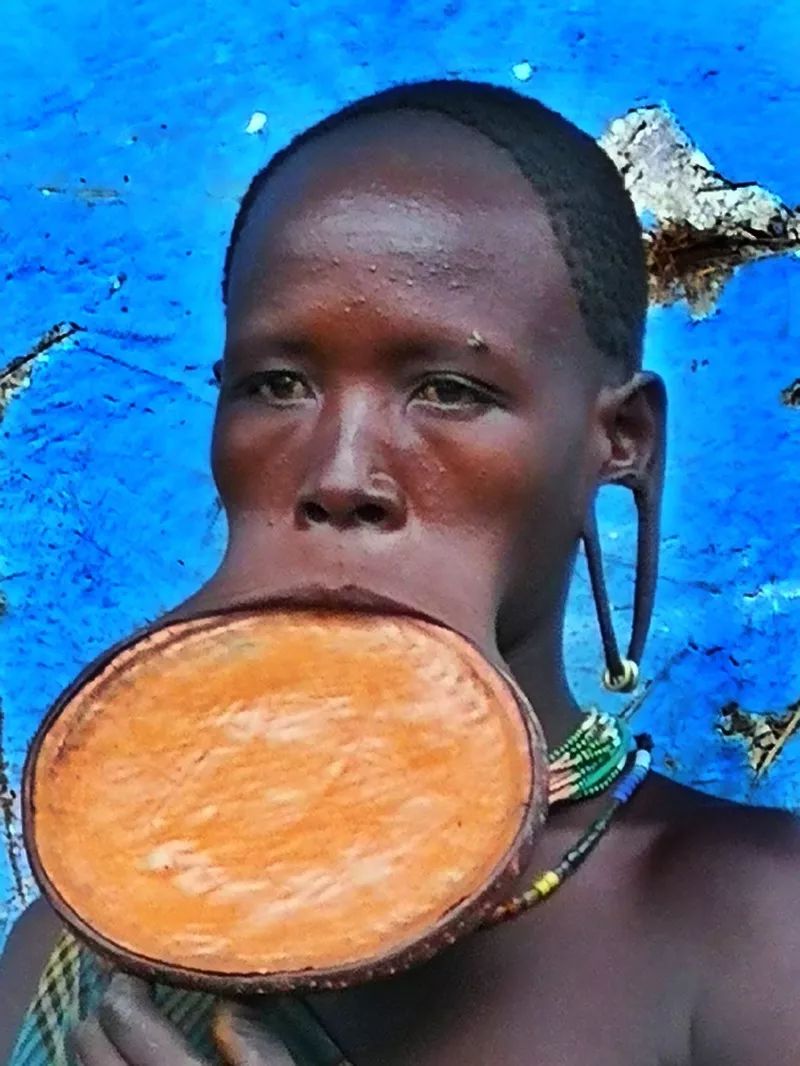 在埃塞俄比亚的丛林，遇见大唇盘族女人，孙红潮说说那场神秘原始之约