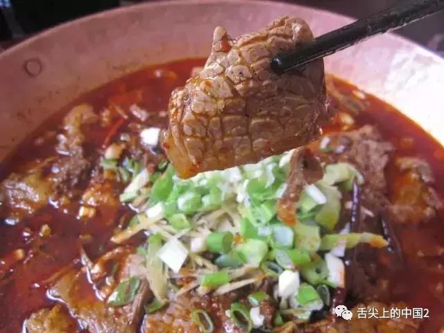 云南16州市最拿得出手的经典美食！来云南至少每样都要吃一次！