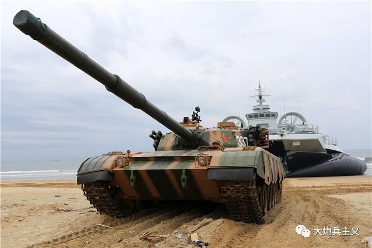 这款新型坦克十分适应..省地形，..海军陆战队逐步重装化