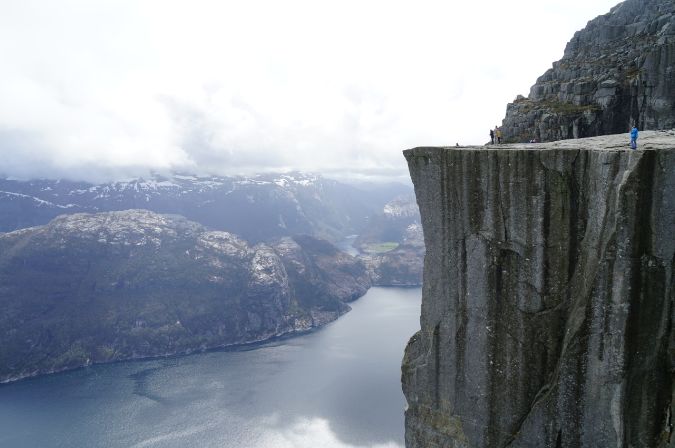 抓住夏天尾巴，在挪威当一回攀登勇士！