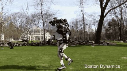 恐惧，波士顿动力机器人这几天加速进化！跑酷！巡检！跳舞！统治地球又进了一步。