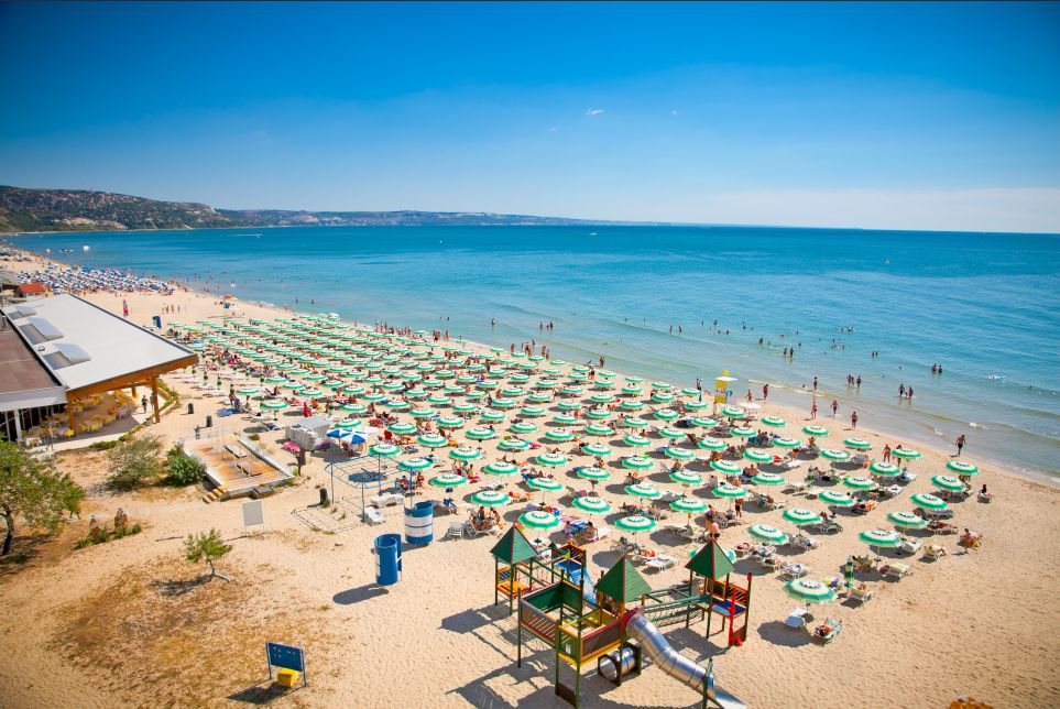 初夏即将变身玫瑰花海，还被评为欧洲消费水平最低旅游地！